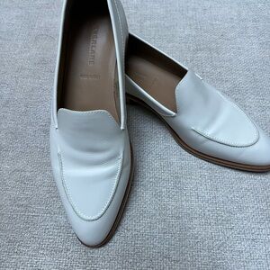 Everlane Women's Bone colored, leather Loafers Sz 9